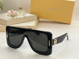 Picture of Loewe Sunglasses _SKUfw51902139fw
